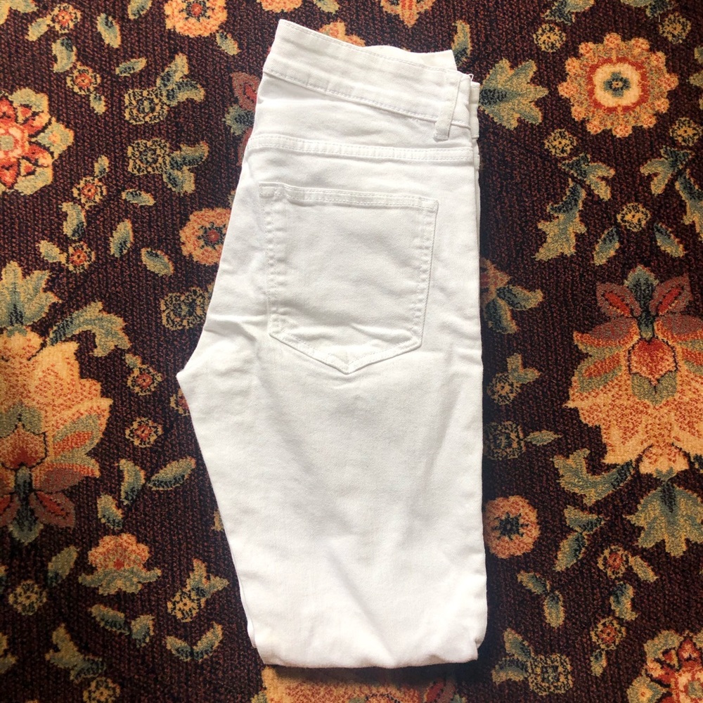 DIVIDED white lightly ripped skinny jeans H&M